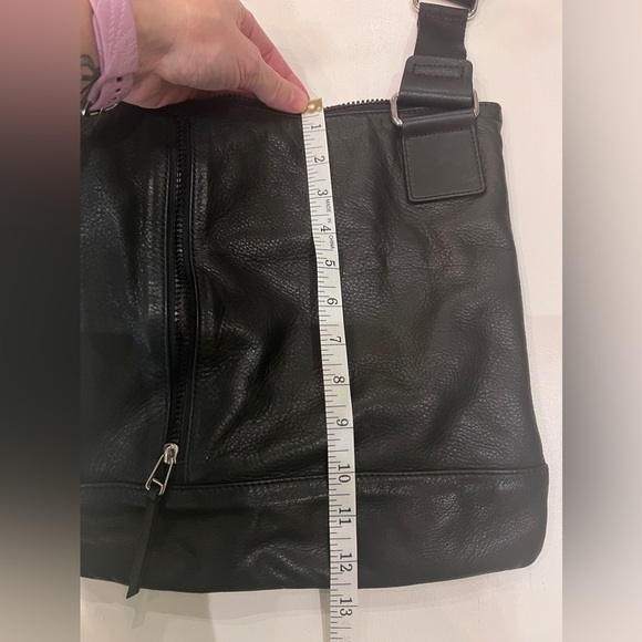 Margot black crossbody black leather bag - Picture 6 of 7